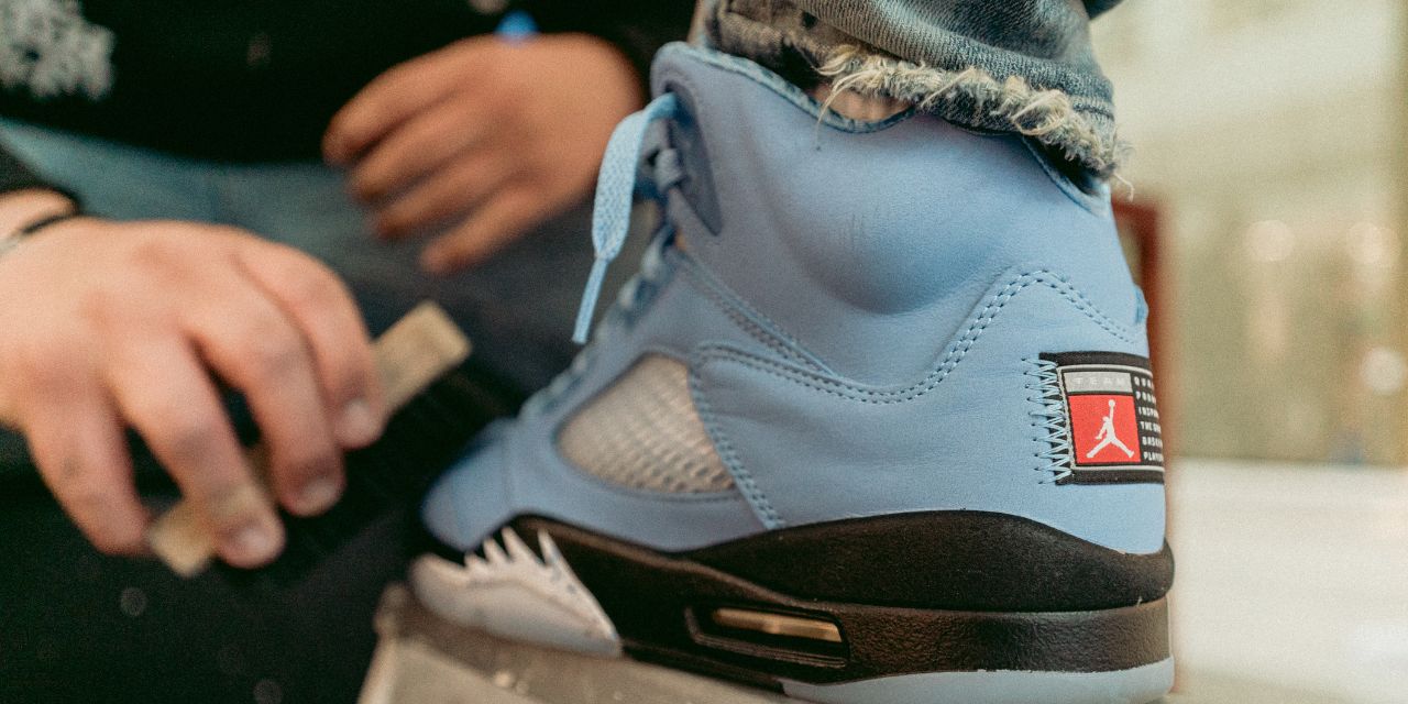 How to Clean North Carolina Jordan 5s Shoe MGK